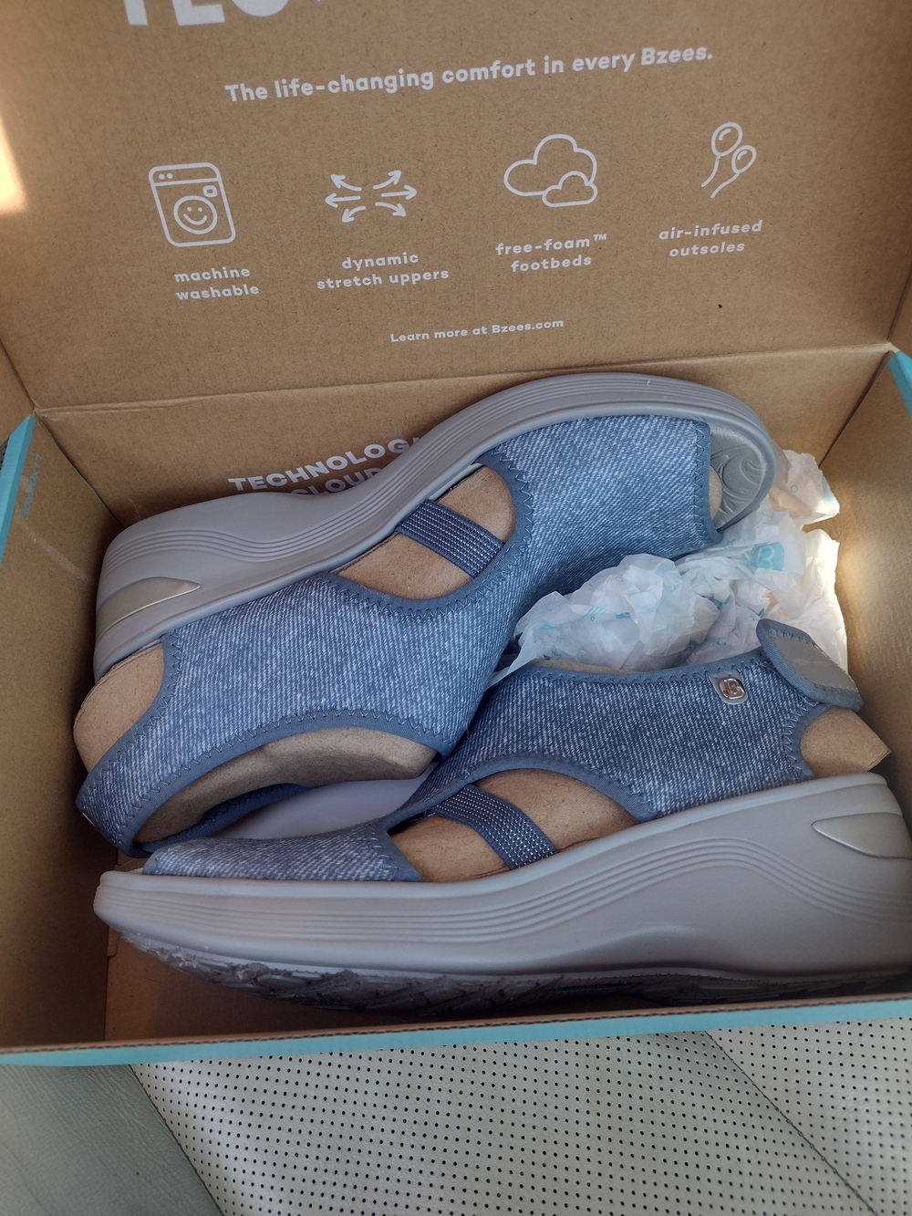 Bzees Womens Denim Blue Slip-On Comfort Sandals